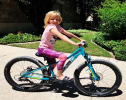 She likes to ride a bicycle in her spare time. Also, she uses to do races with her brother Paxton.